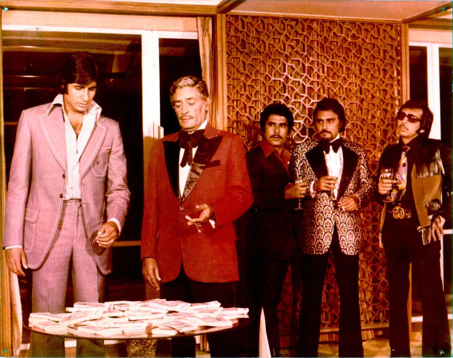 3. Deewaar - Still 1