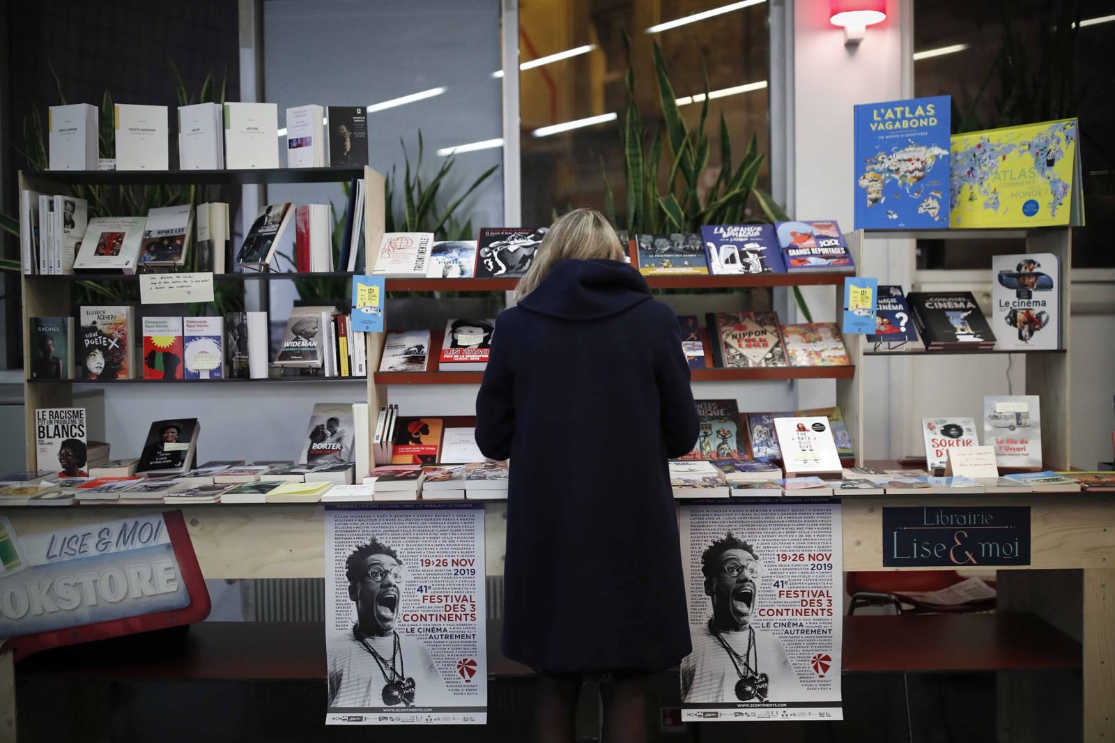 La librairie du 3 Continents Café © SMahe